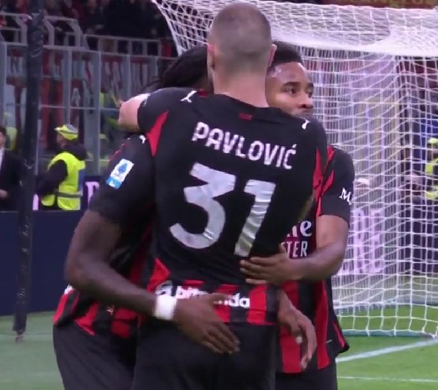 阿森纳前锋周末惹事，一度被误认为水晶宫球员（阿森纳前锋周末闹祸，曾被错认是水晶宫球员）