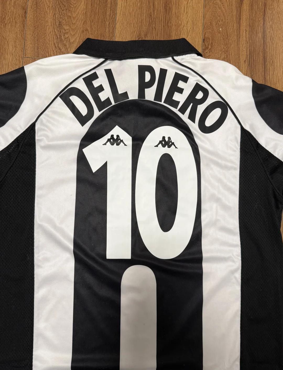 多特蒙德球迷挂横幅，反对海外比赛并攻击西甲高层（多特蒙德球迷打出横幅，抵制海外办赛并抨击西甲高层）