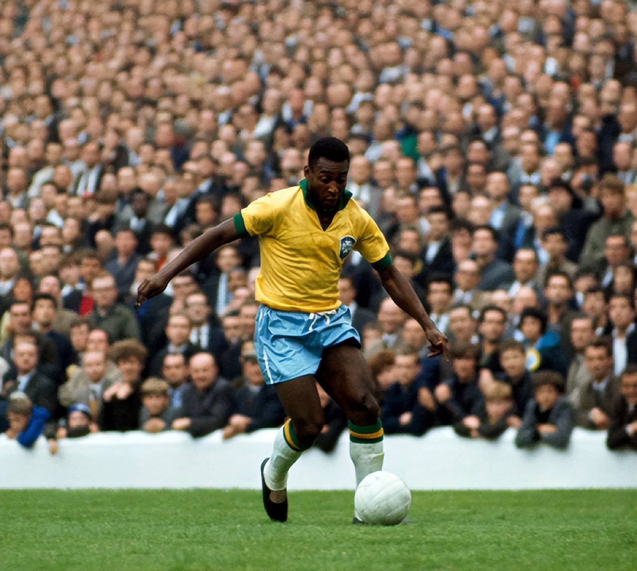 罗马诺：梅努训练中受伤，无法出战阿斯顿维拉（罗马诺：梅努训练时受伤，将无缘对阵阿斯顿维拉）