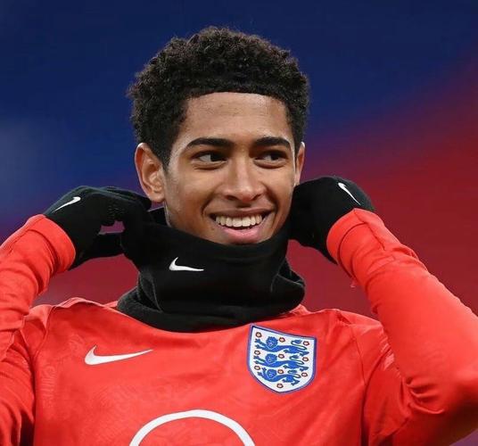 里程碑之战，麦肯尼迎来尤文生涯第200次出场（麦肯尼尤文200场达成，里程碑之役）