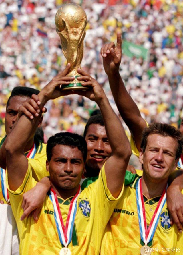 替补门将关键扑救，稳定球队防线（替补门将奉献关键扑救，稳住球队后防）