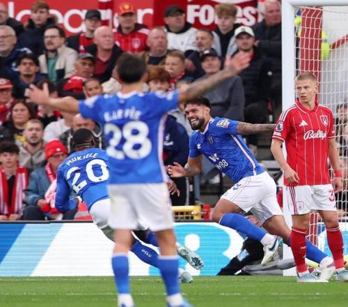 法新社：马赛与市政厅续签韦洛德罗姆球场为期15年使用协议（法新社：马赛与市政厅就韦洛德罗姆球场签订新的15年使用协议）