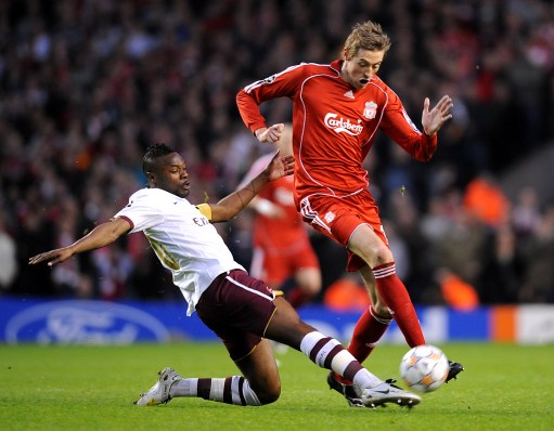 客场对贝蒂斯上半场就上演帽子戏法，费兰是西甲历史第一人（费兰客战贝蒂斯半场戴帽，成西甲历史第一人）