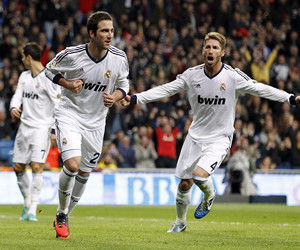 传记作者：亚马尔早期对莱万很不满，后来明白对方是想帮自己（传记作者：亚马尔起初不满莱万，后来才明白对方是在帮自己）