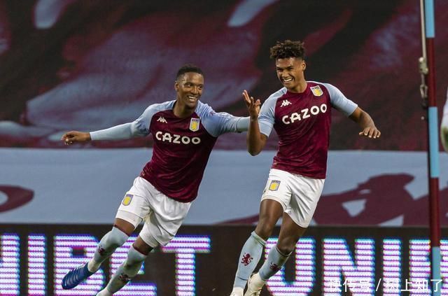 亚足联官方：成都蓉城因在亚冠单场5人染黄被罚款2500美元（亚足联通报：成都蓉城因亚冠单场5黄被罚2500美元）