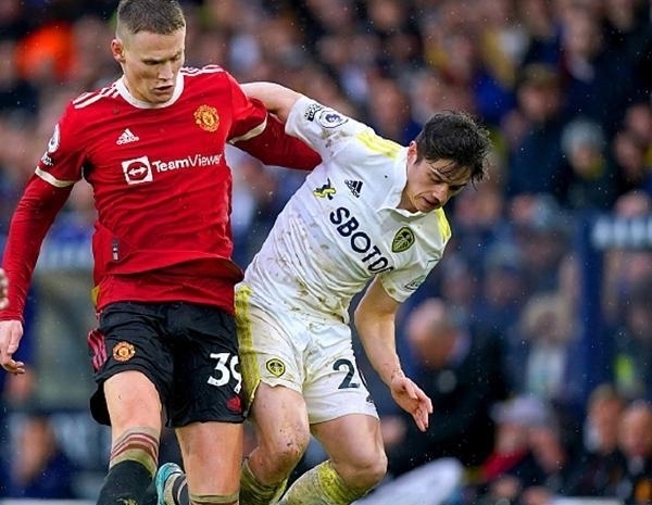 图片报：拜仁希望继续评估格雷茨卡和格纳布里，1月再谈续约（图片报：拜仁将继续观察格雷茨卡与格纳布里，续约问题拟于1月再议）