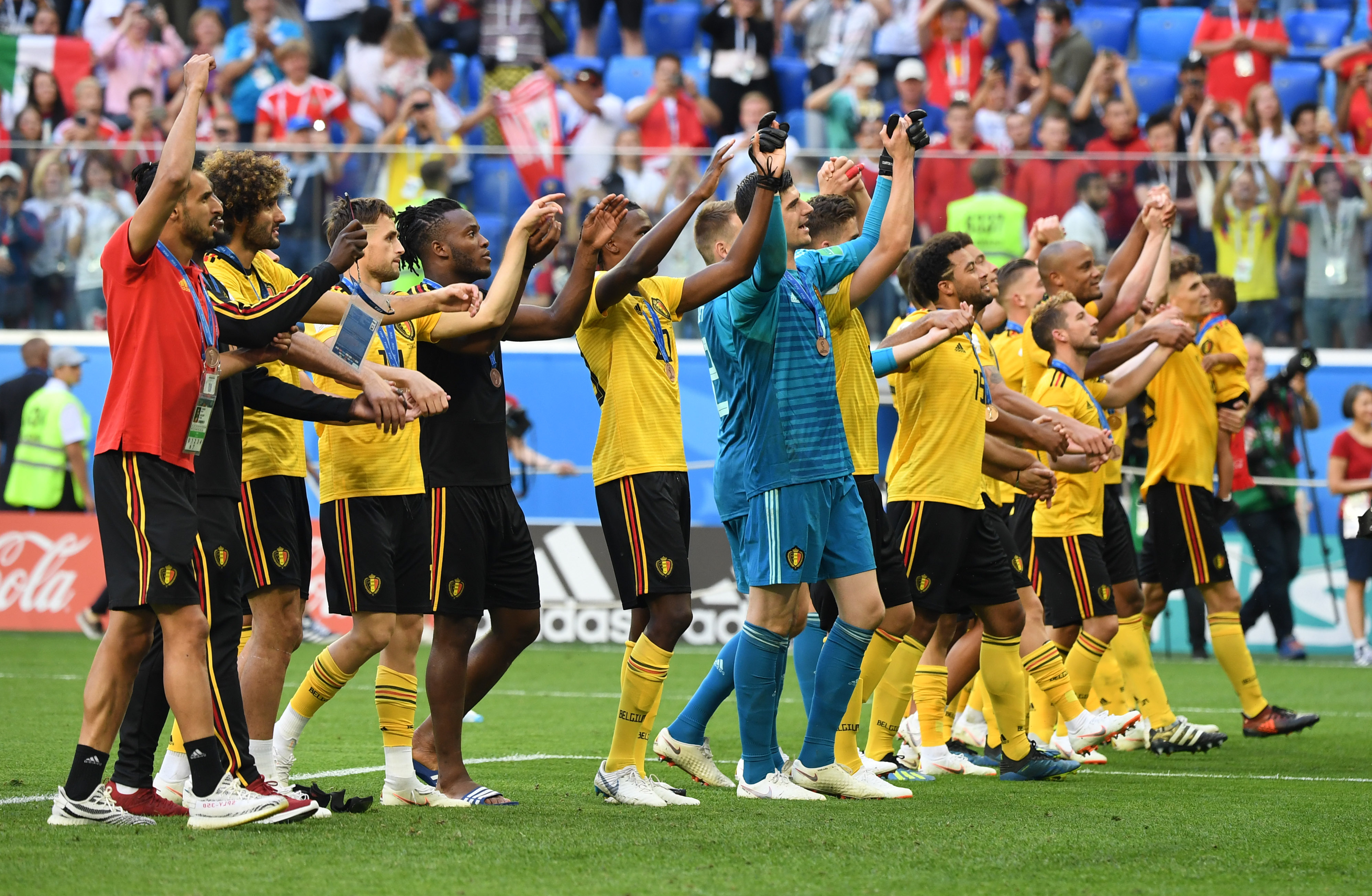 浙江队官方：赛后将为弗兰克举行告别仪式，请在赛后稍作等待（浙江队官宣：比赛结束后将为弗兰克举行告别仪式，敬请稍候）