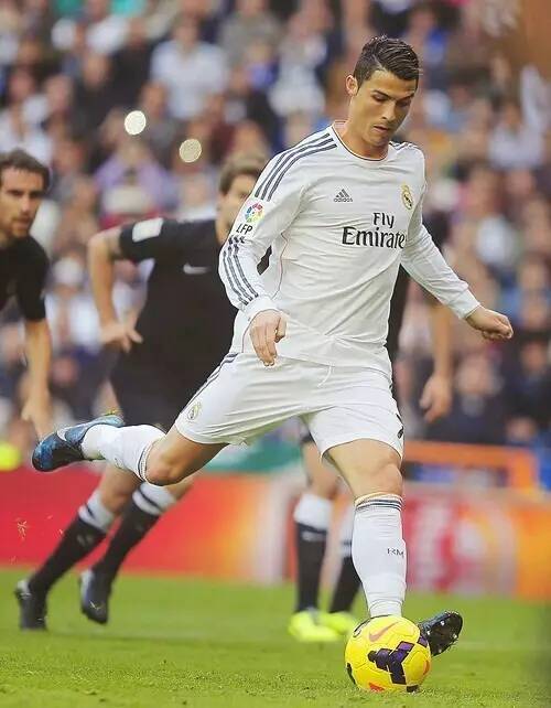 欧文：海皮亚理应被视为英超传奇，他是我最被低估的队友（欧文力挺海皮亚：配得上英超传奇地位，是我生涯最被低估的队友）